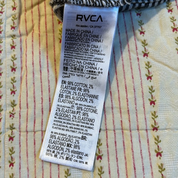 RVCA high rise shorts - Picture 5 of 5